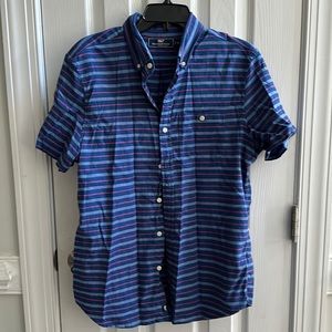 Mens Vineyard Vines casual shirt sleeve button down shirt. NWOT